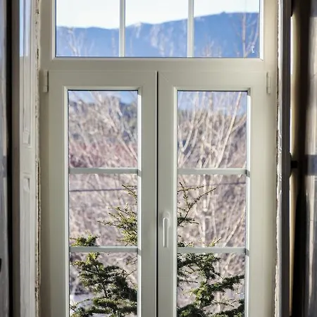 Mountain House/ Serra Da Estrela