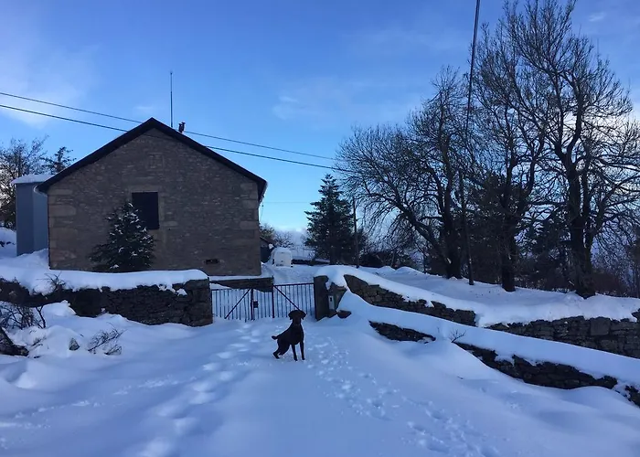 Mountain House/ Serra Da Estrela